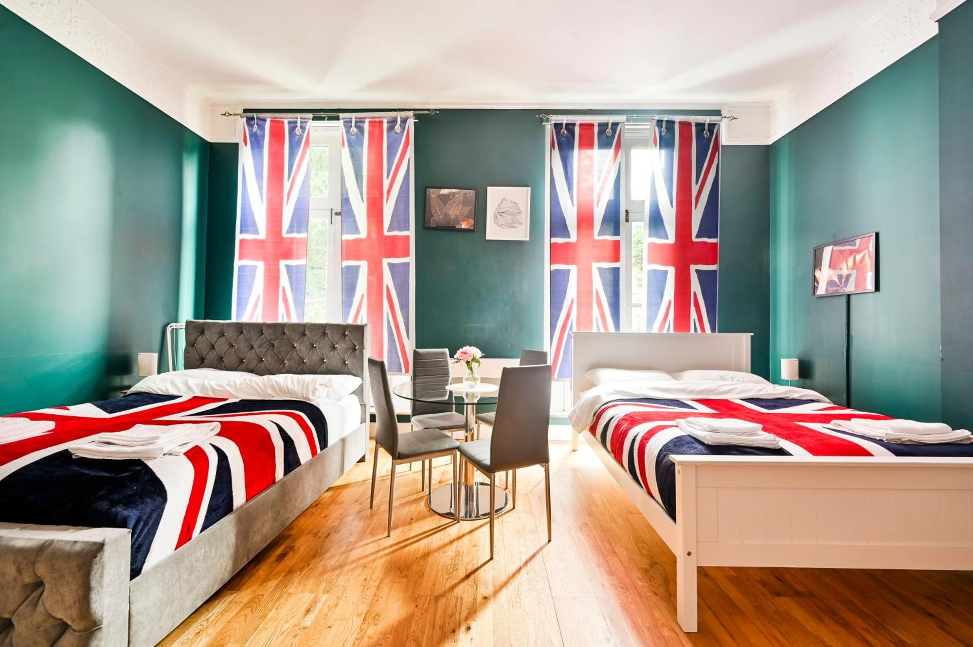7 - Hyde Park Apartment